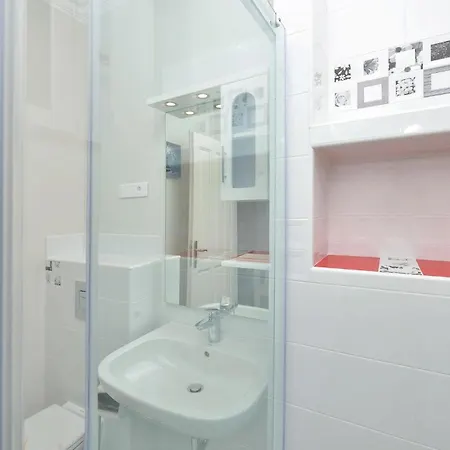 7 Bedroom Amazing In * Košljun