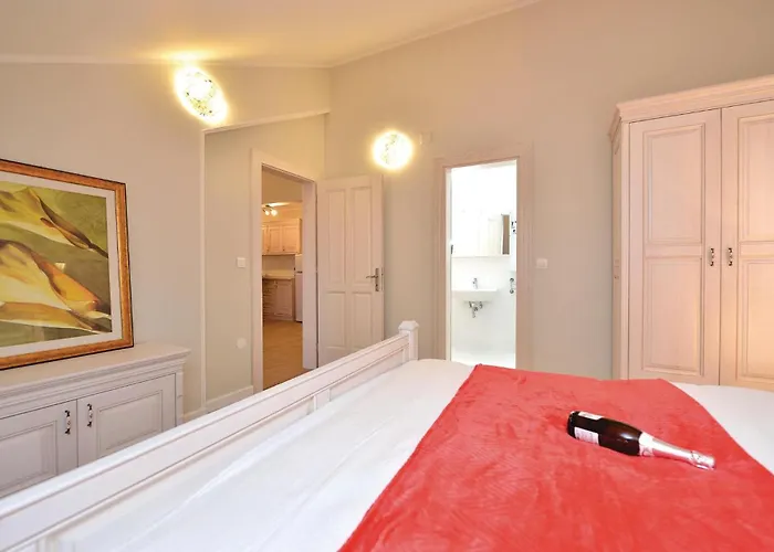펜션 7 Bedroom Amazing In Košljun