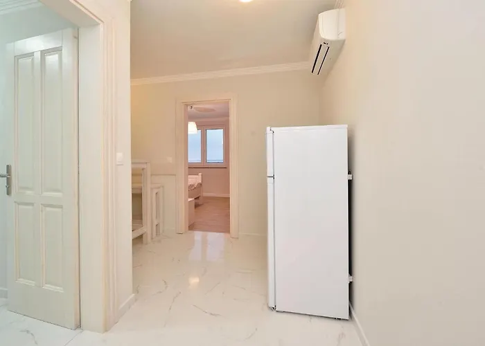 7 Bedroom Amazing In Košljun