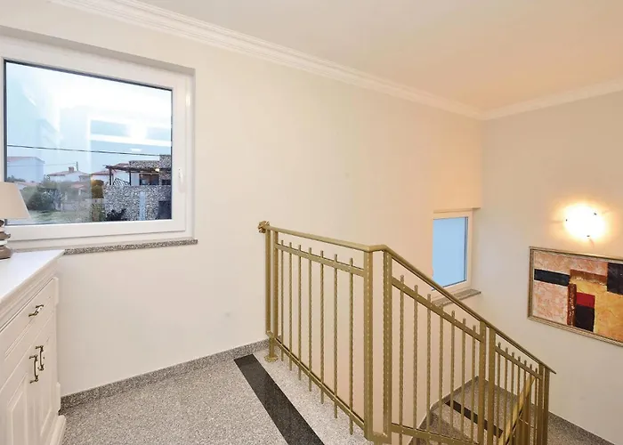 Tatil Evi 7 Bedroom Amazing In Košljun