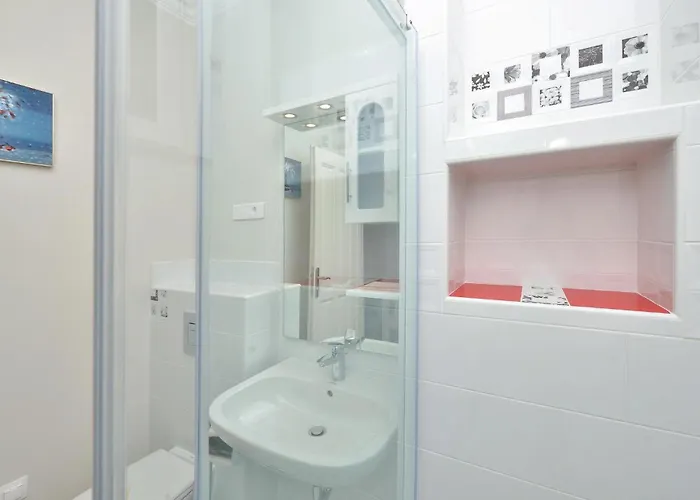 7 Bedroom Amazing In * Košljun