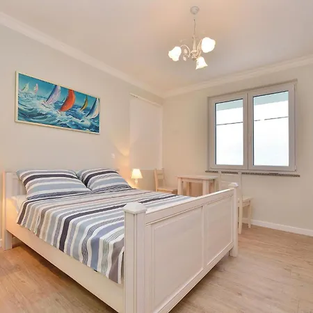 7 Bedroom Amazing In Дом отдыха Kosljun