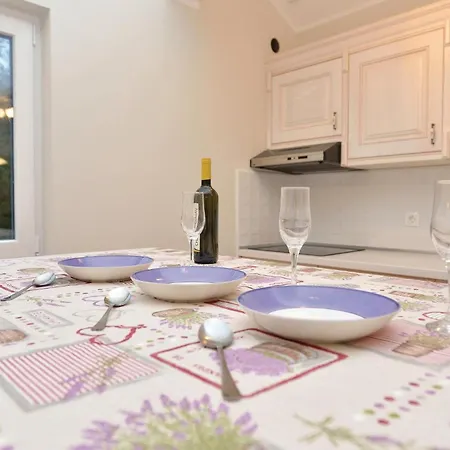 Дом отдыха 7 Bedroom Amazing In Kosljun