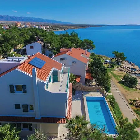 In With Outdoor Swimming Pool Hébergement de vacances Košljun