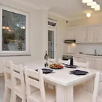 7 Bedroom Amazing In * Košljun