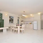 Σπίτι διακοπών 7 Bedroom Amazing In