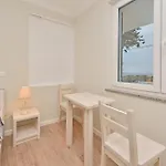Σπίτι διακοπών 7 Bedroom Amazing In Košljun
