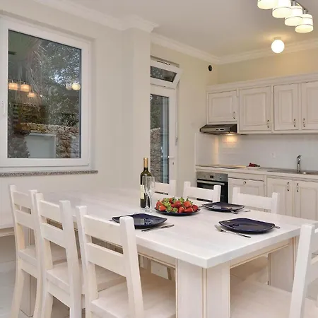 7 Bedroom Amazing In * Košljun