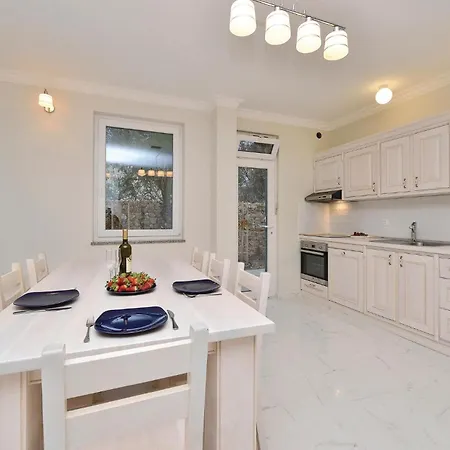 7 Bedroom Amazing In Feriehus *