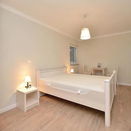 7 Bedroom Amazing In Feriehus Košljun