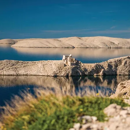 7 Bedroom Amazing In * Košljun